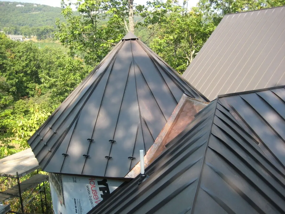 Professional Roof Tarp Installation by Craftsman Roofing in Baxter
